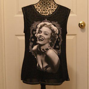 Marilyn Monroe sleeveless long blouse